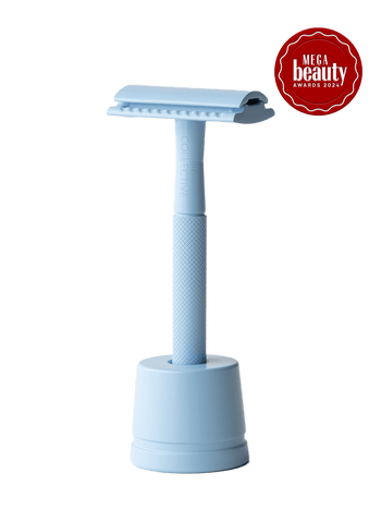 Razor in Pool - The Collective