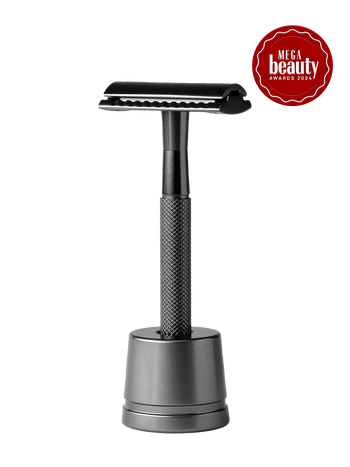 Razor in Smoke - The Collective