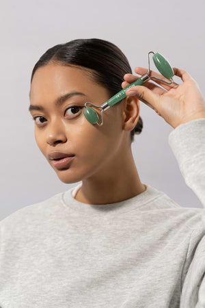 Jade Facial Spa Set - The Collective - mount lai - sephoraph - discount - skin - skin care - skincare - philippines - face - lymphatic drainage - facial massage - at-home spa - real jade - jade stone - guasha - gua sha - face roller